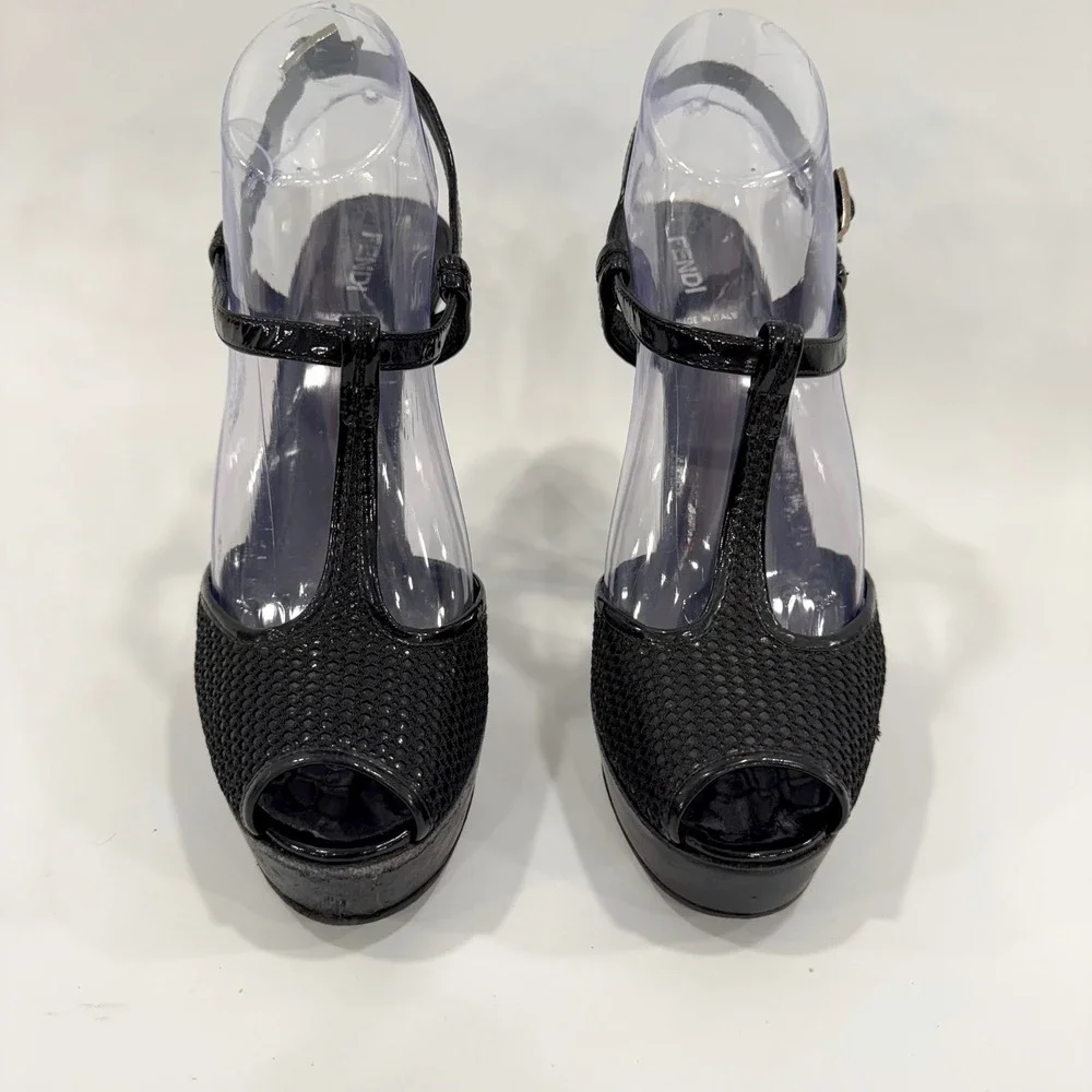 Fendi Black Patent Leather T Strap Platform Stiletto Heels Made in Italy Size 9